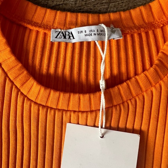 Zara Orange Ribbed Crop Top - Picture 2 of 3